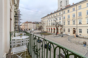 Rynok Square apartment with balcony